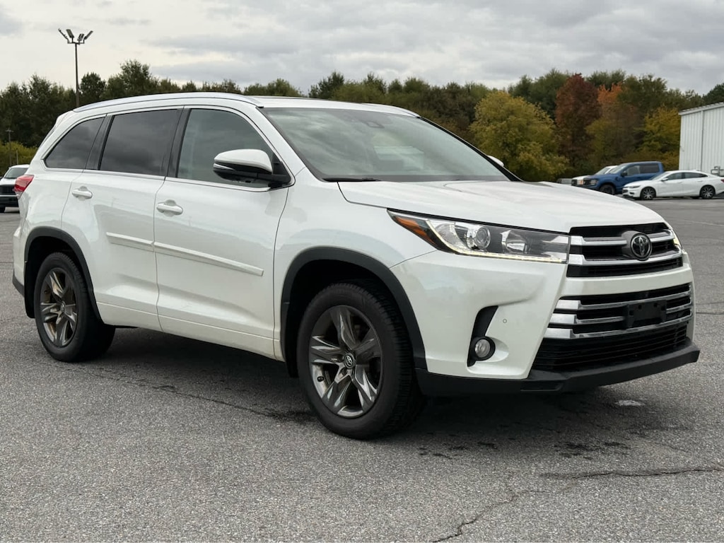 Used 2017 Toyota Highlander Limited