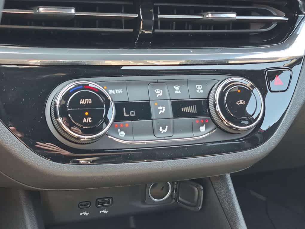 2026 Buick Envista Sport Touring - Photo 17
