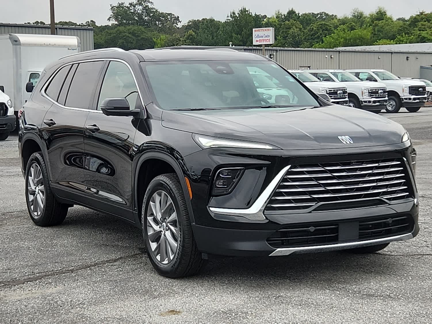 2026 Buick Enclave Preferred photo 2