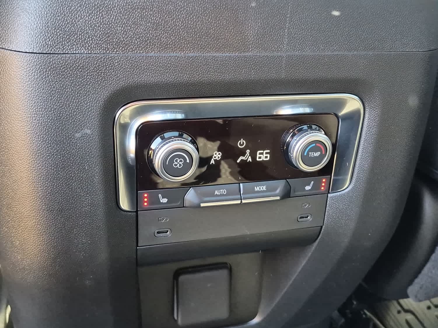 2026 GMC Yukon XL Denali - Photo 11