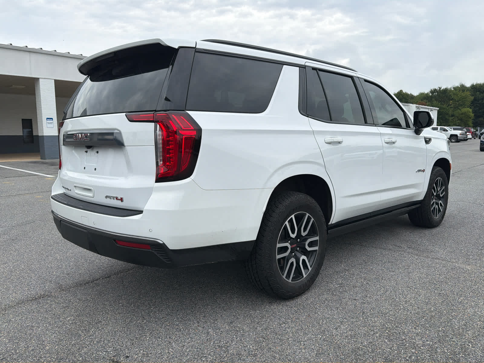 2023 Gmc Yukon AT4 photo 4