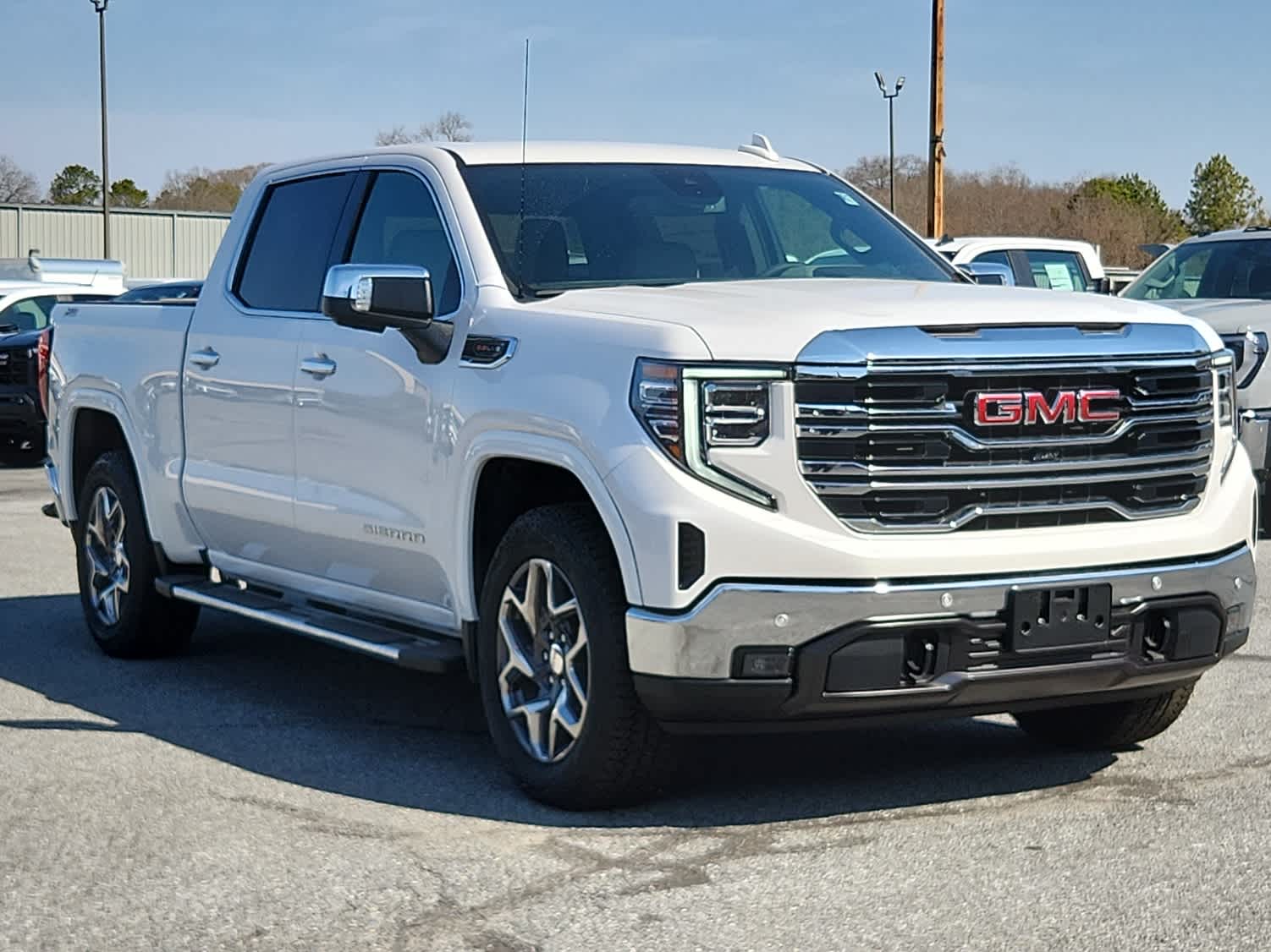 2025 Gmc Sierra 1500 SLT photo 2