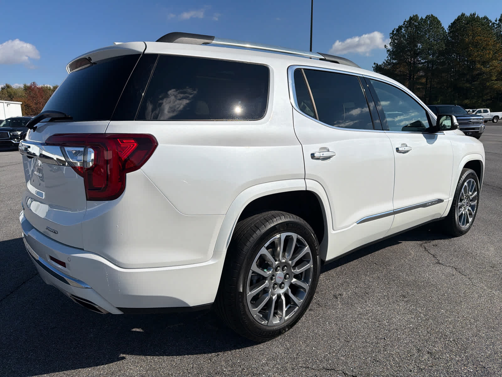 2023 Gmc Acadia Denali photo 3