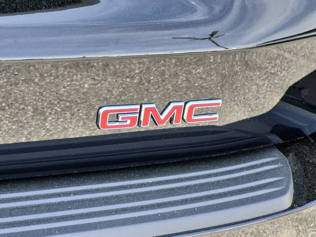 2026 GMC Yukon Denali - Photo 24