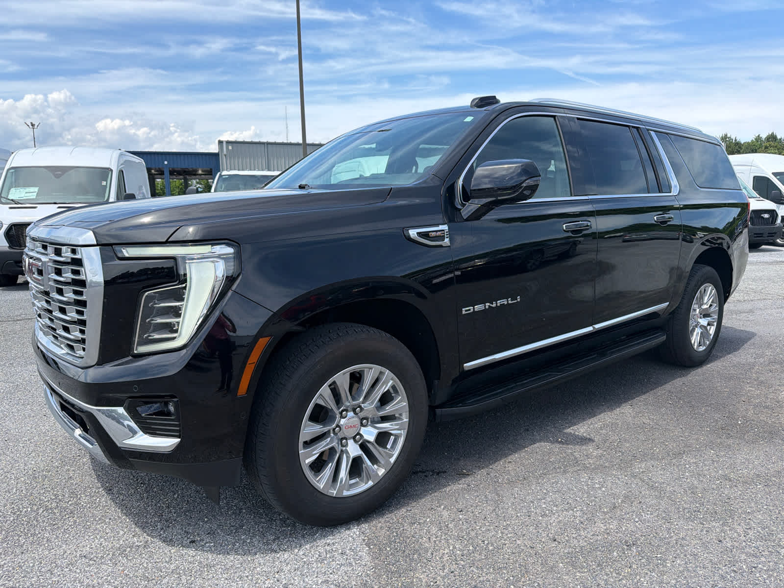 2025 GMC Yukon Denali AWD's photo