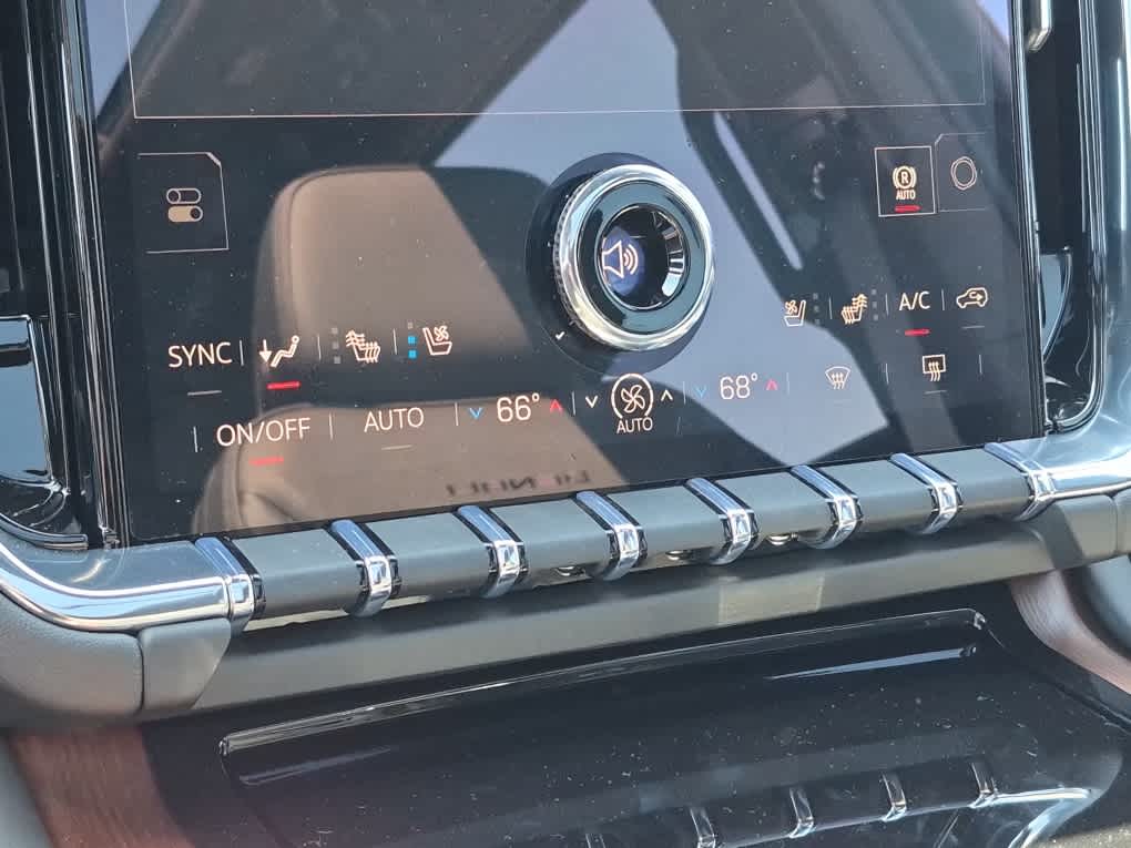 2026 GMC Yukon XL Denali - Photo 17