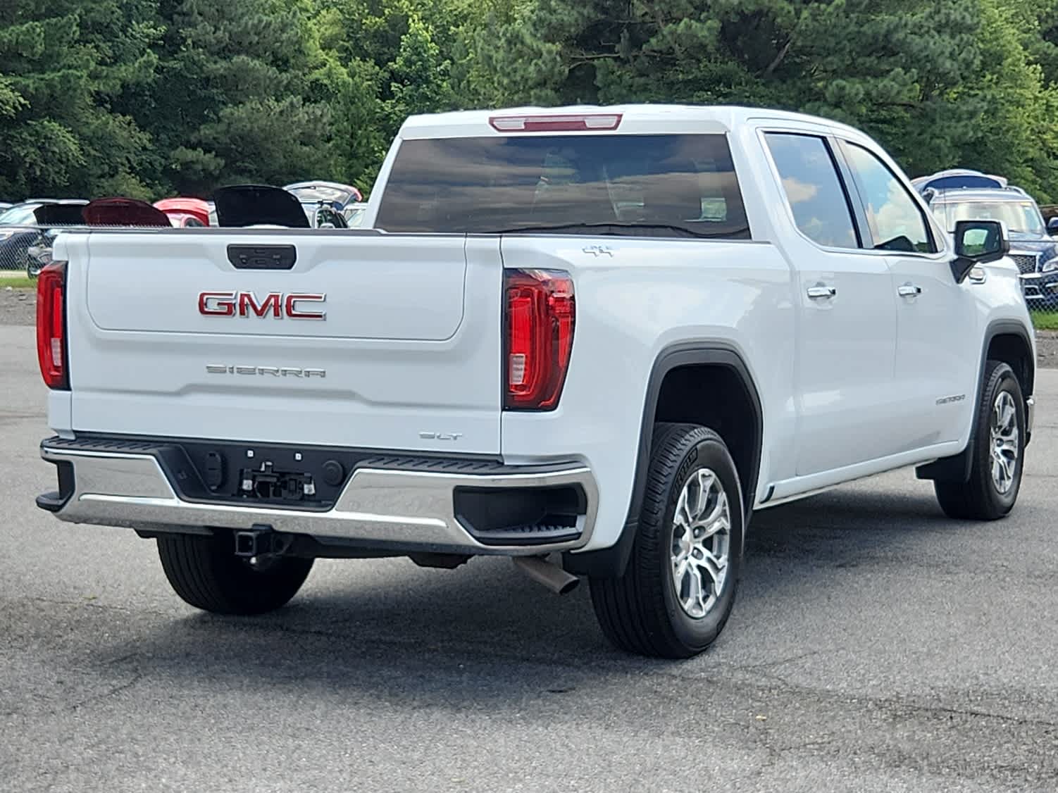 2024 Gmc Sierra 1500 SLT photo 3