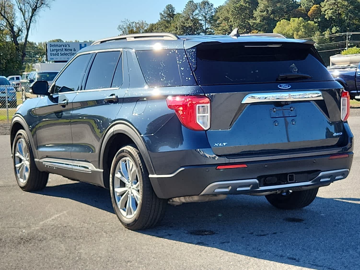 2023 Ford Explorer XLT photo 3