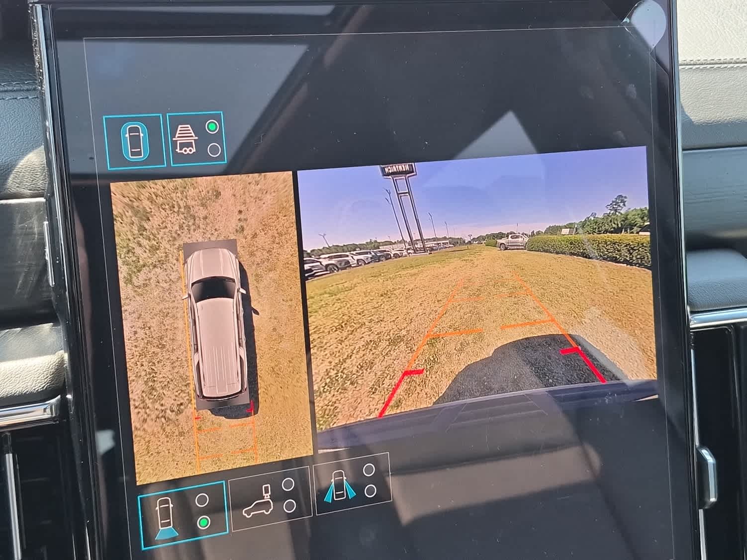 2026 GMC Yukon XL Denali - Photo 18
