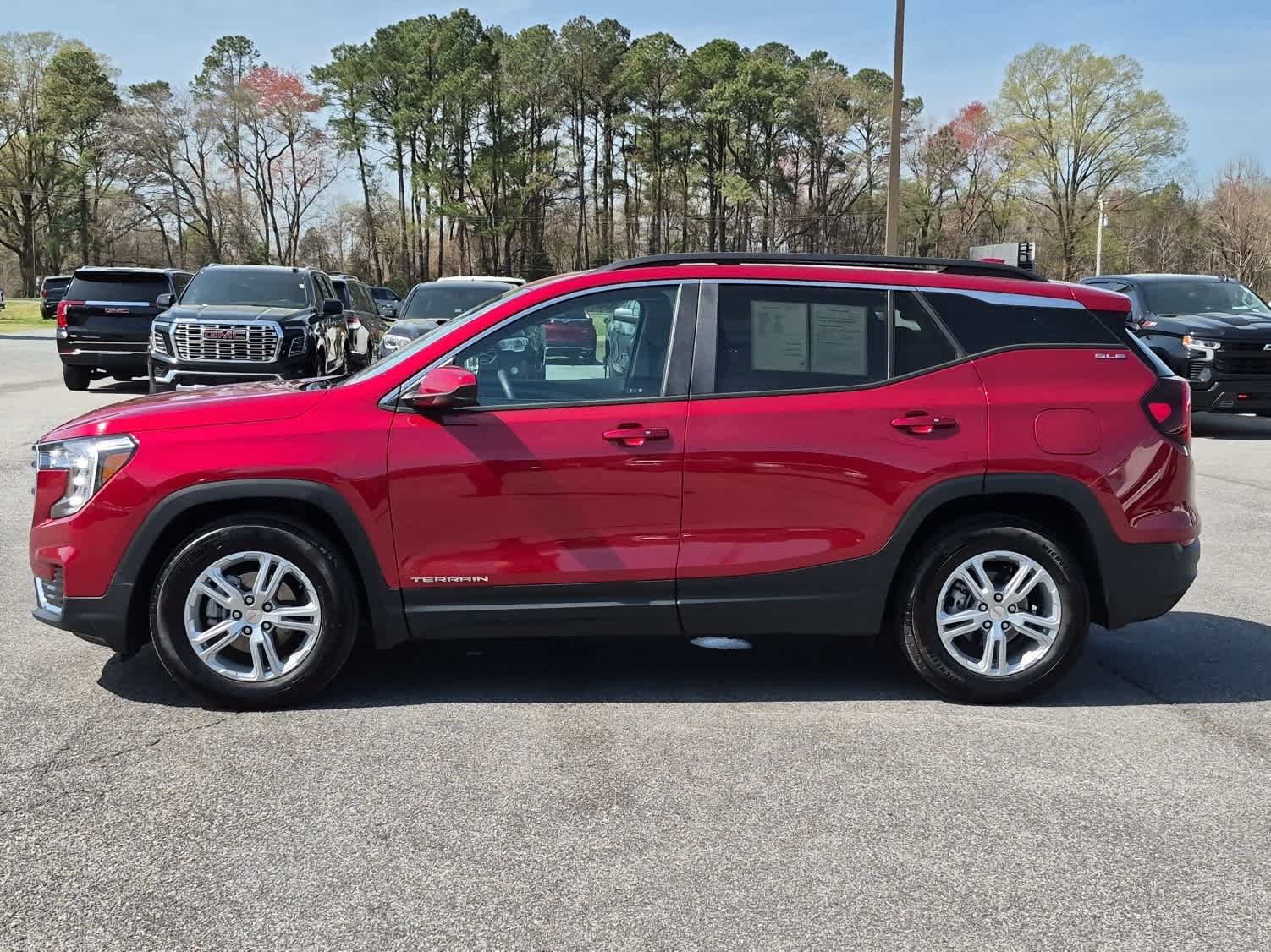 View vehicle photo 5