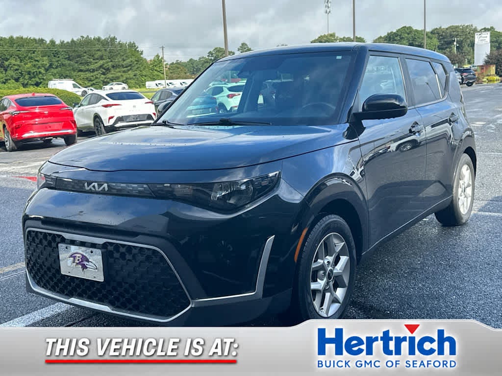 Used 2023 Kia Soul LX