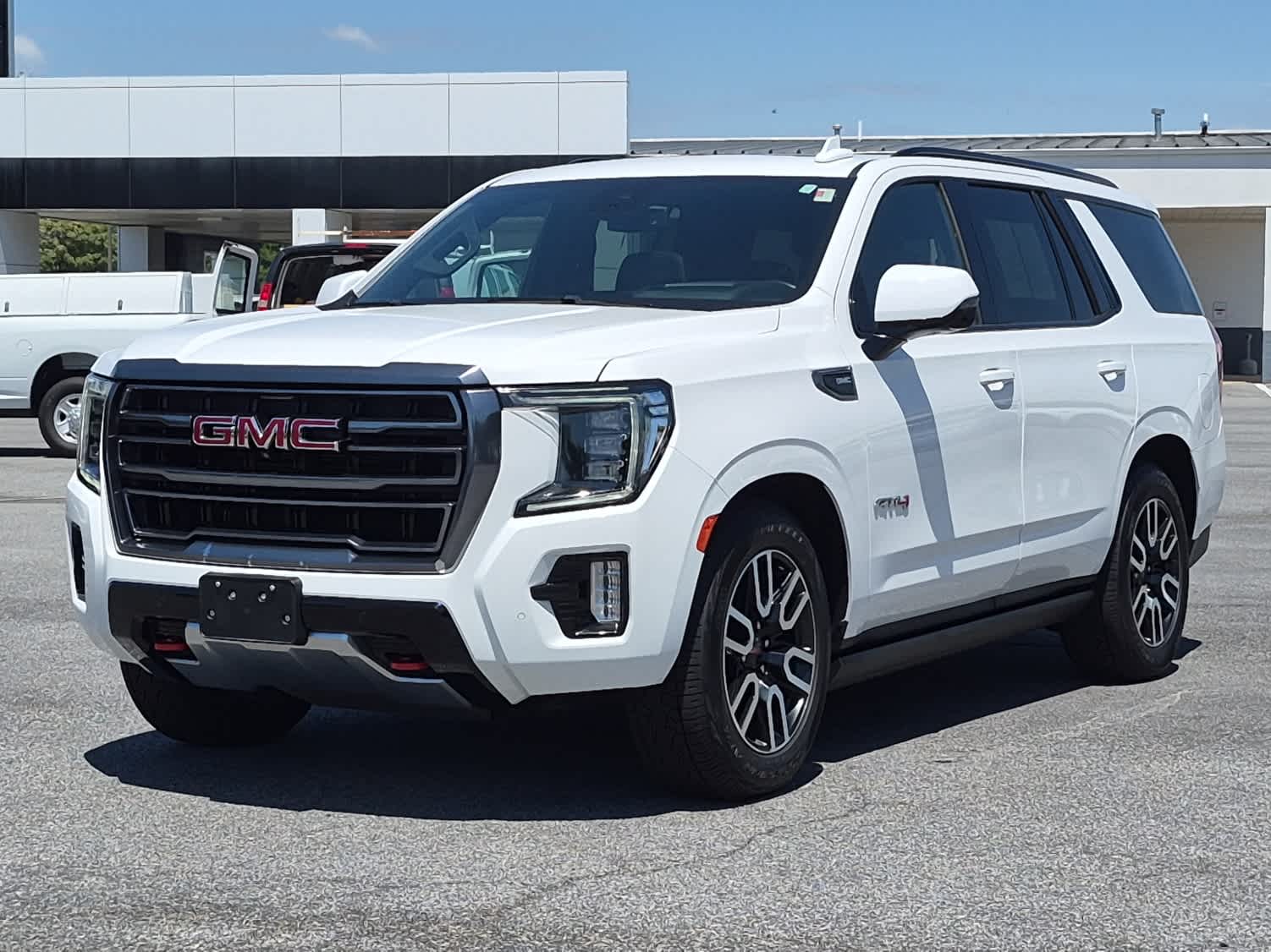 2024 GMC Yukon 4WD AT4's photo