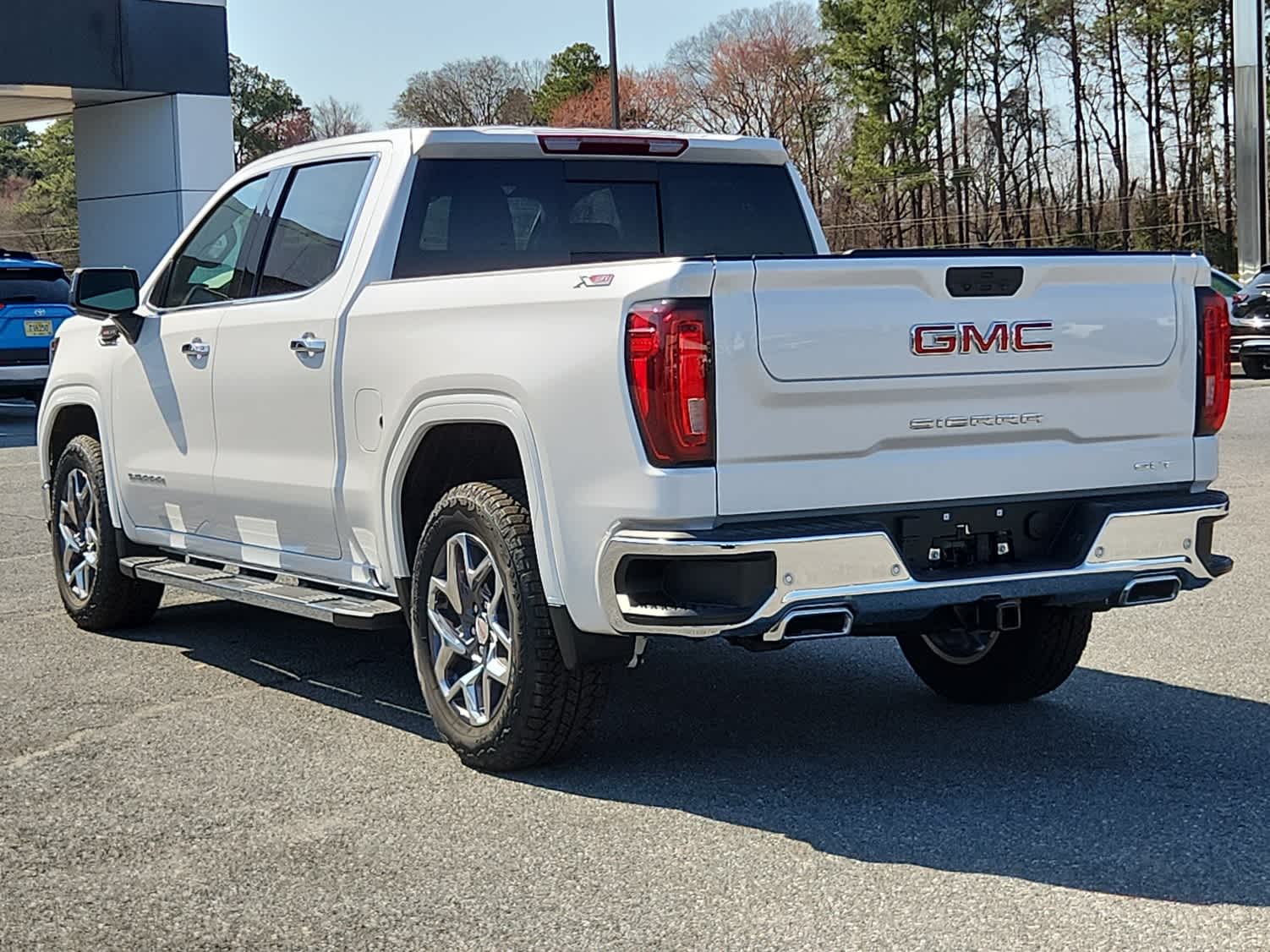 2025 Gmc Sierra 1500 SLT photo 4
