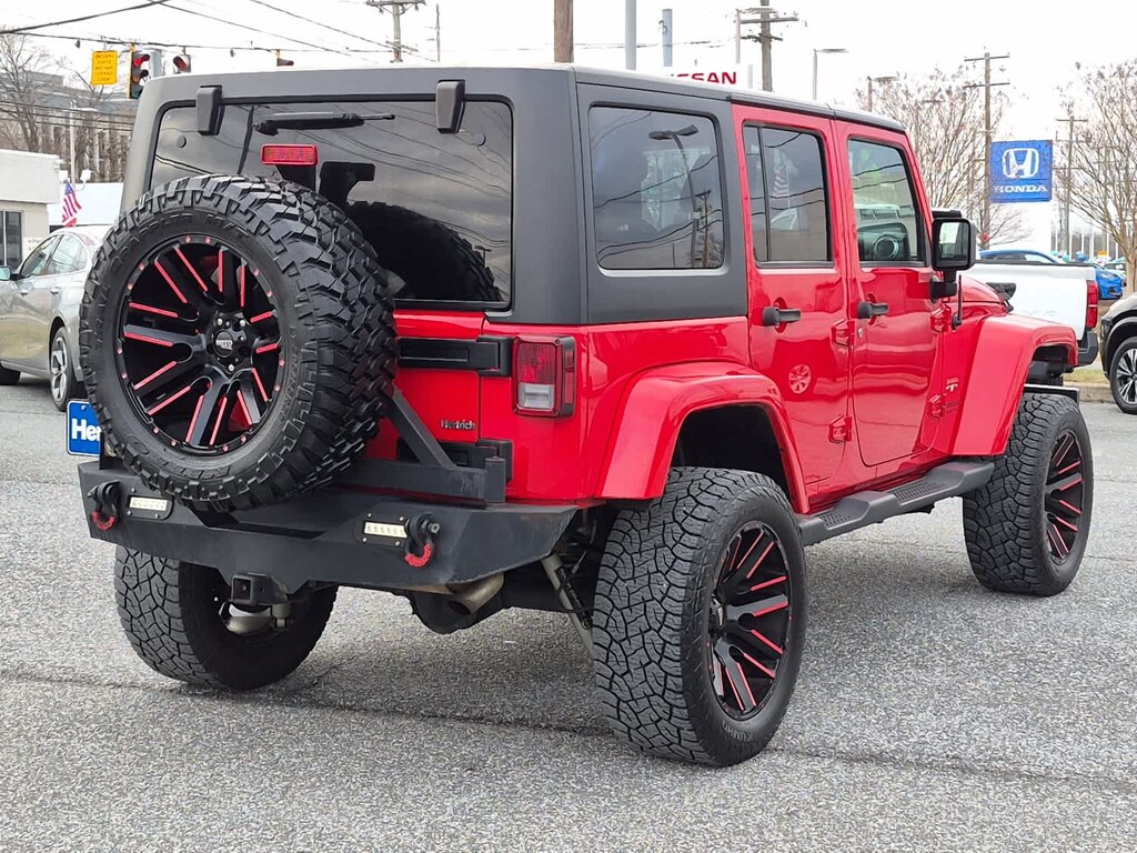 Used 2017 Jeep Wrangler Unlimited Sahara SUV