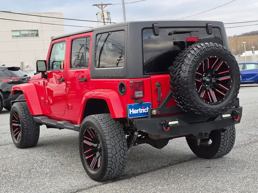 Used 2017 Jeep Wrangler Unlimited Sahara SUV