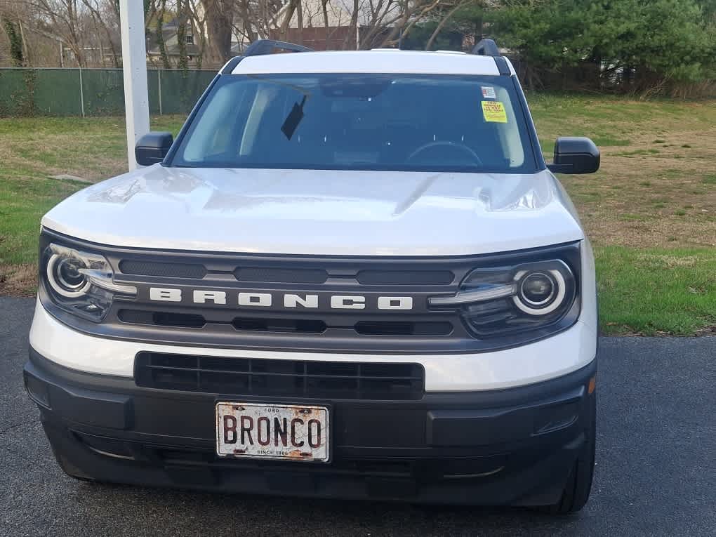 View vehicle photo 4