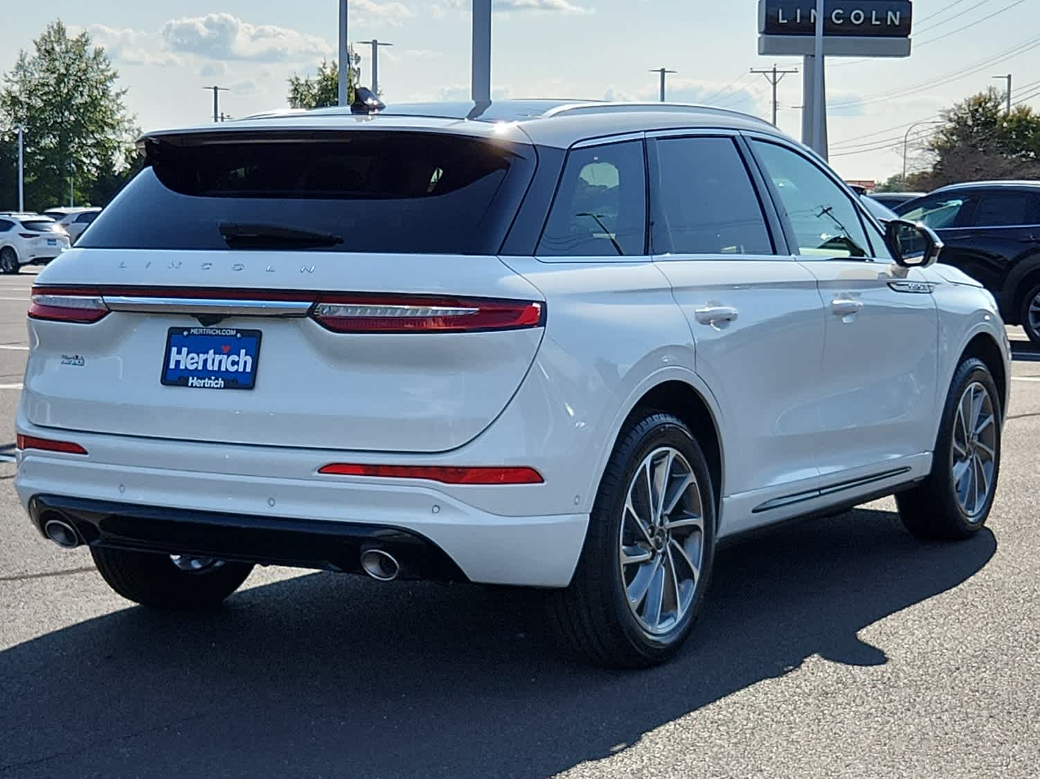 View vehicle photo 6