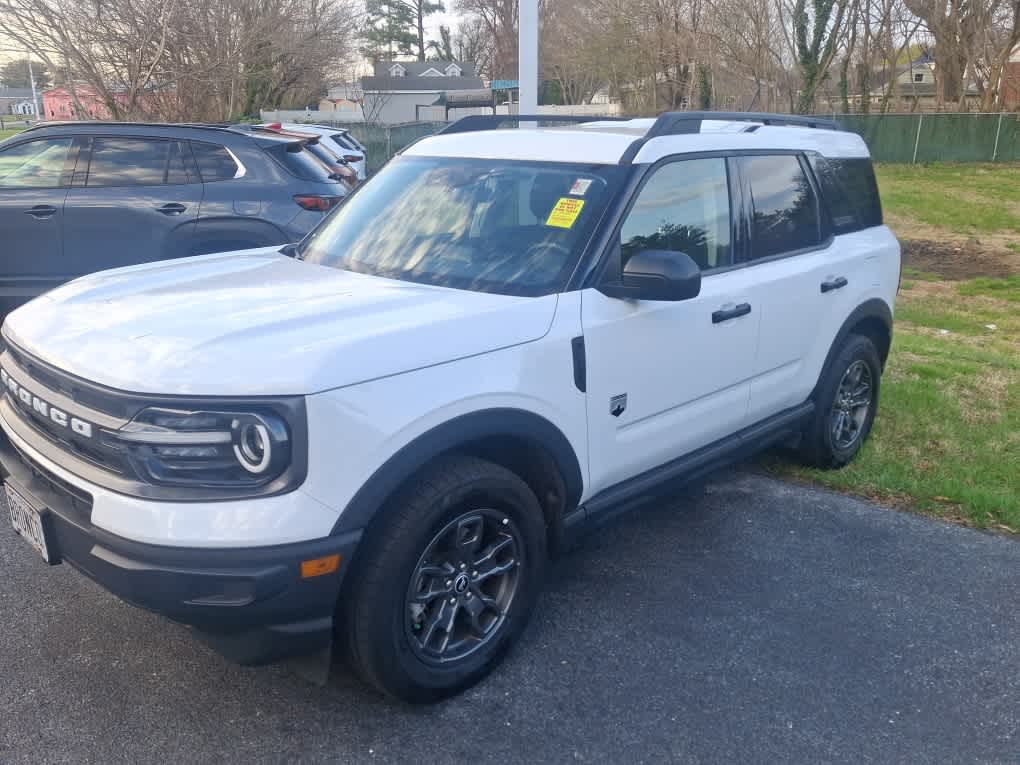 View vehicle photo 5