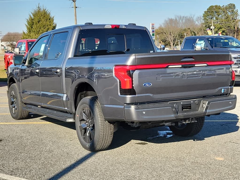 New 2023 Ford F-150 Lightning Lariat 4WD Supercrew 5.5 Box 4WD SuperCrew 5.5 Box