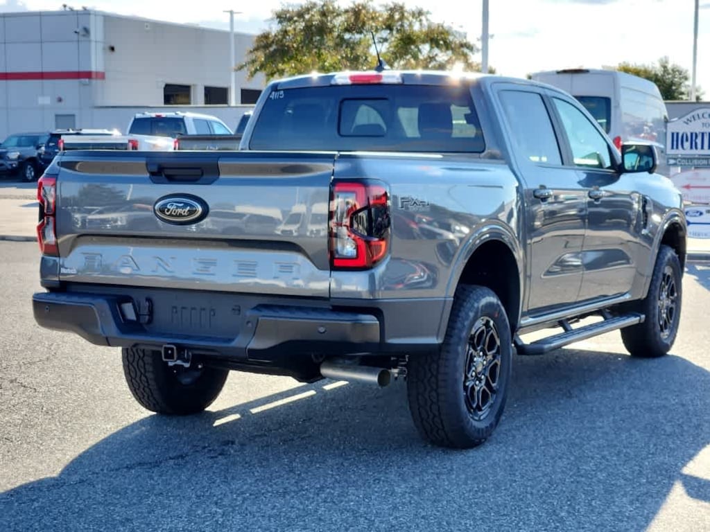 New 2025 Ford Ranger Lariat 4WD Supercrew 5 Box 4WD SuperCrew 5 Box