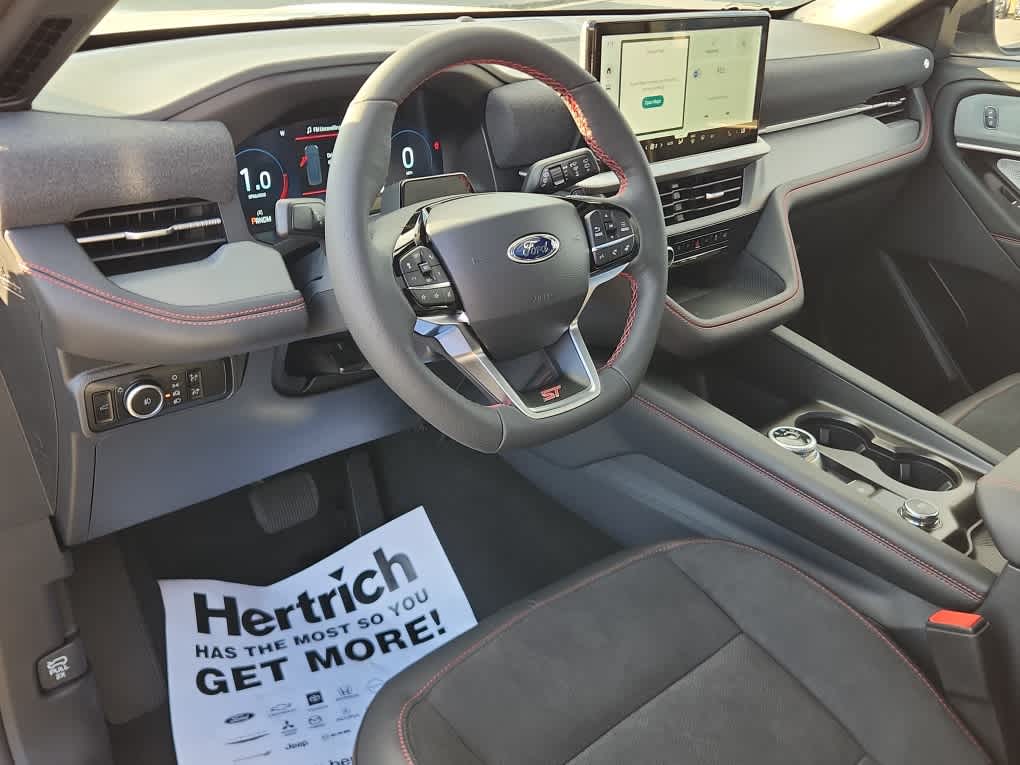 2026 Ford Explorer ST - Photo 13