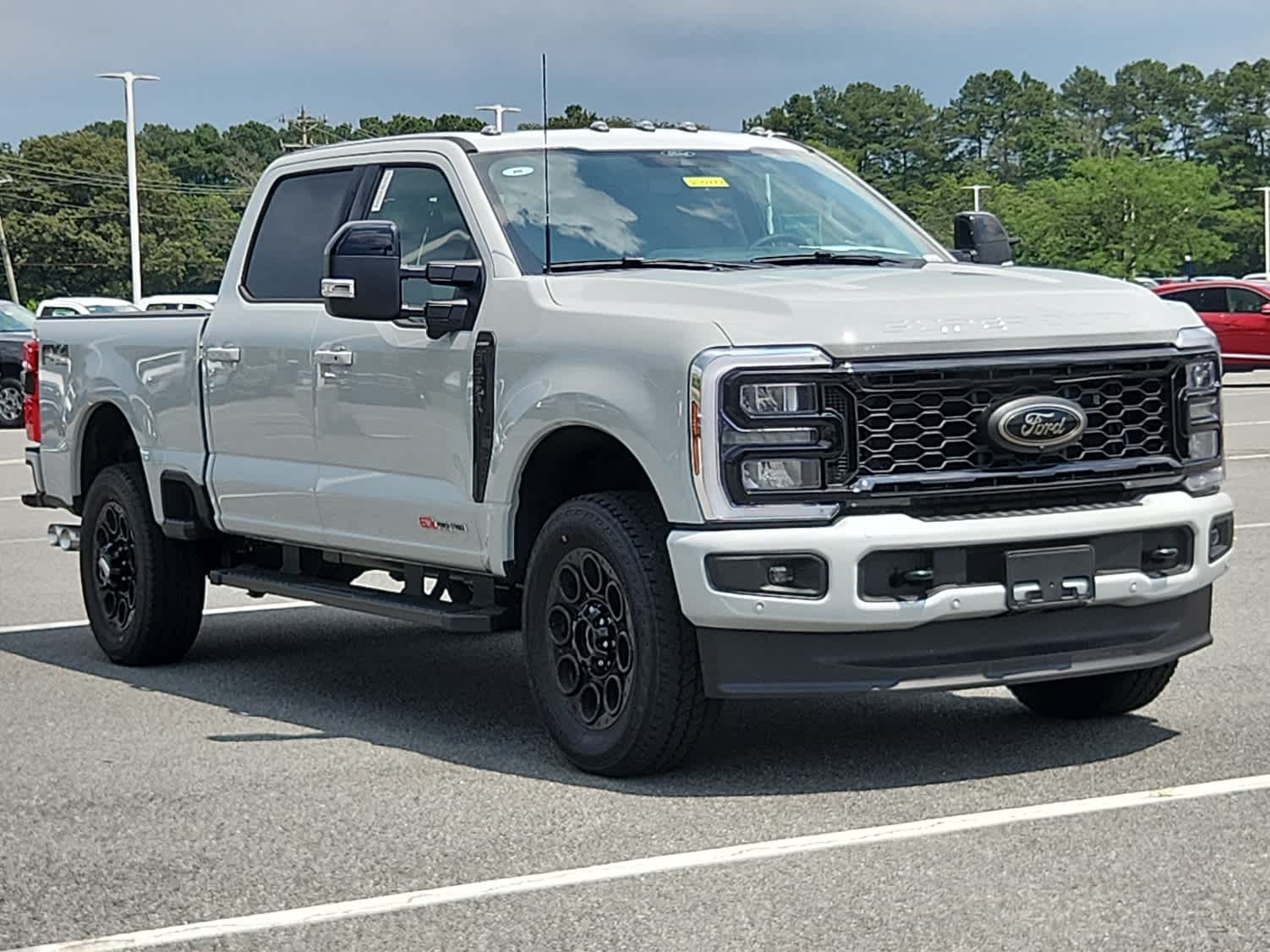 2025 Ford F-250 Lariat photo 2