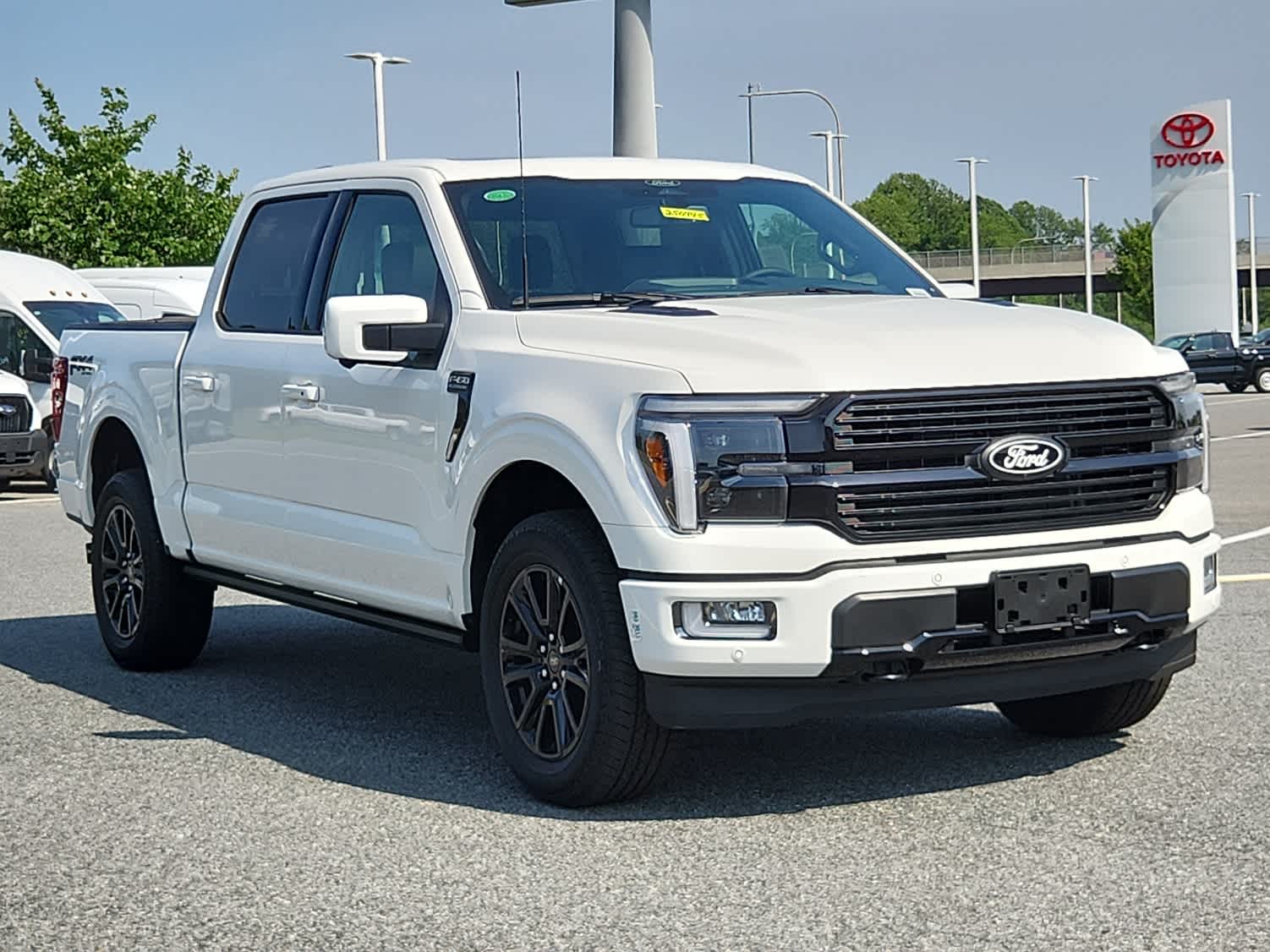 2025 Ford F-150 Platinum photo 2