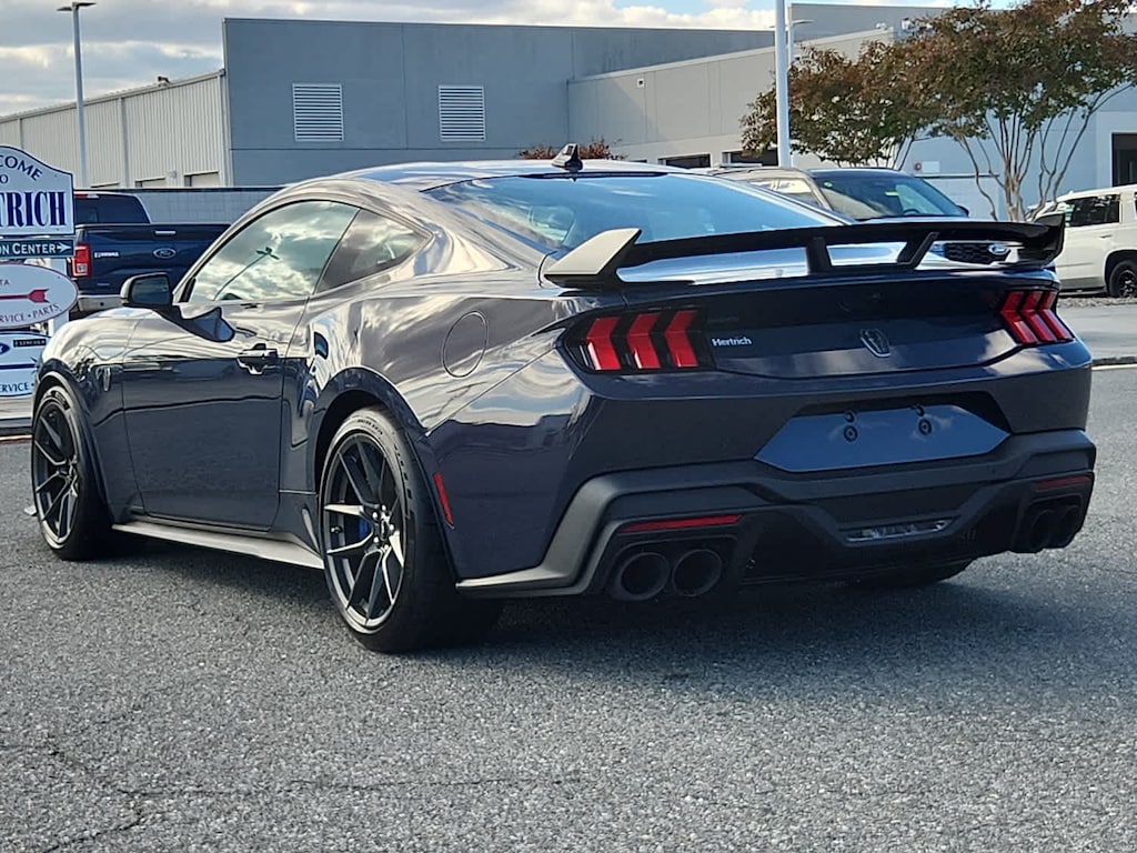 2025 Ford Mustang Dark Horse Deluxe photo 4