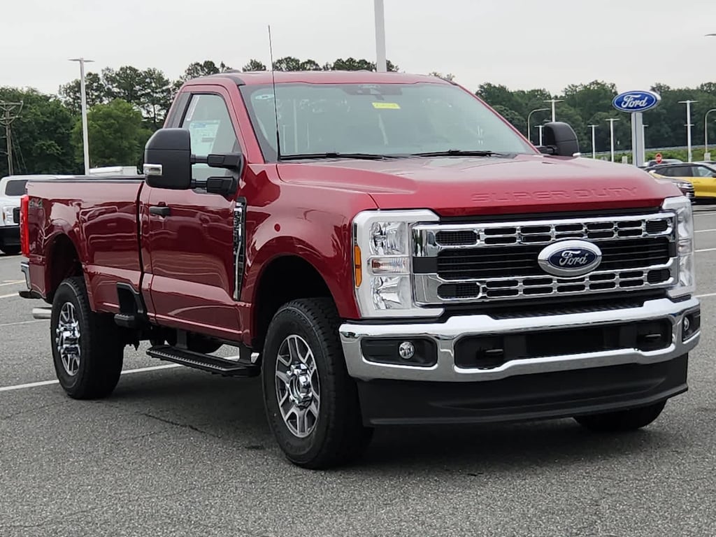New 2025 Ford Super Duty F-350 SRW XLT 4WD Reg Cab 8 Box 4WD Reg Cab 8 Box