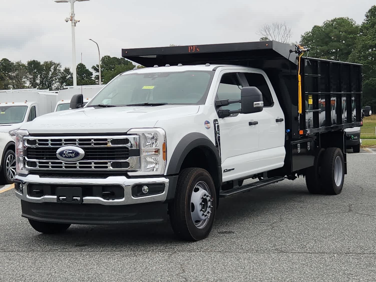 2025 Ford F-450 Super Duty Chassis Cab XL's photo