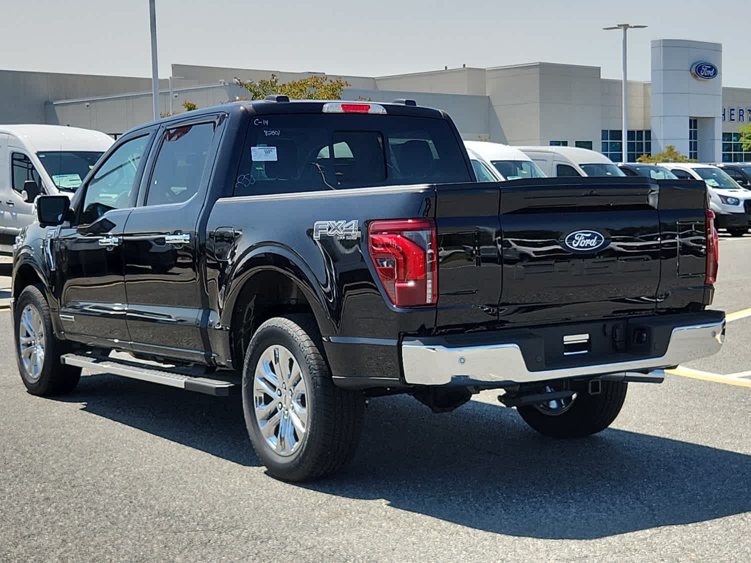 2025 Ford F-150 Lariat photo 4
