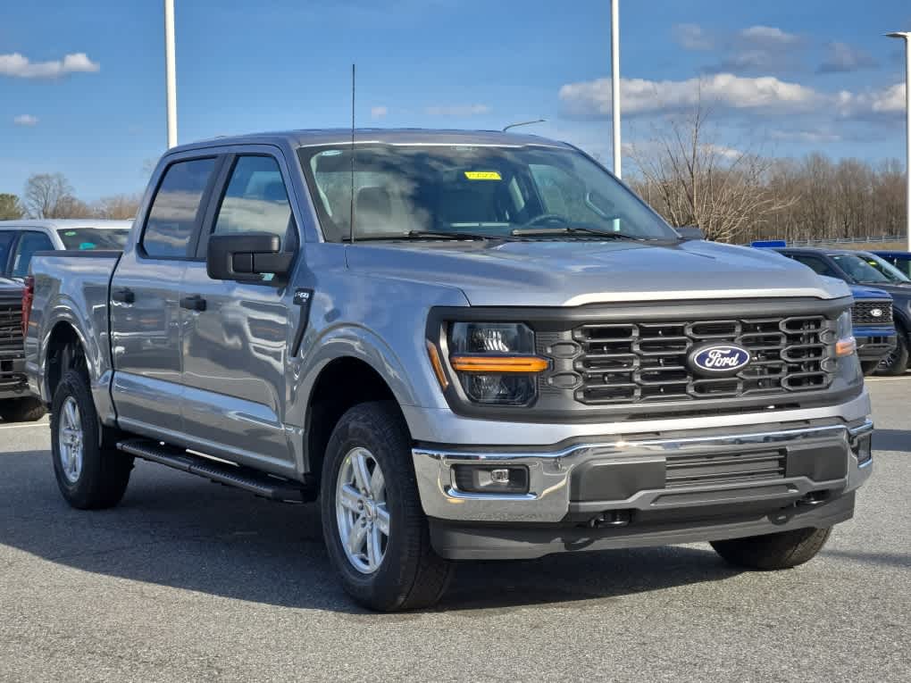 2025 Ford F-150 XL photo 2