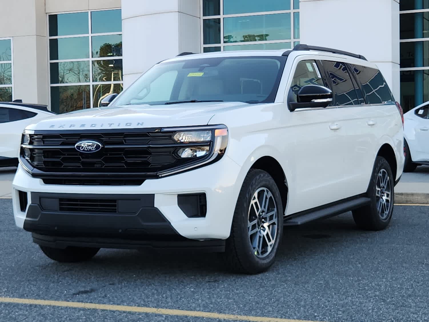 2025 Ford Expedition Active's photo