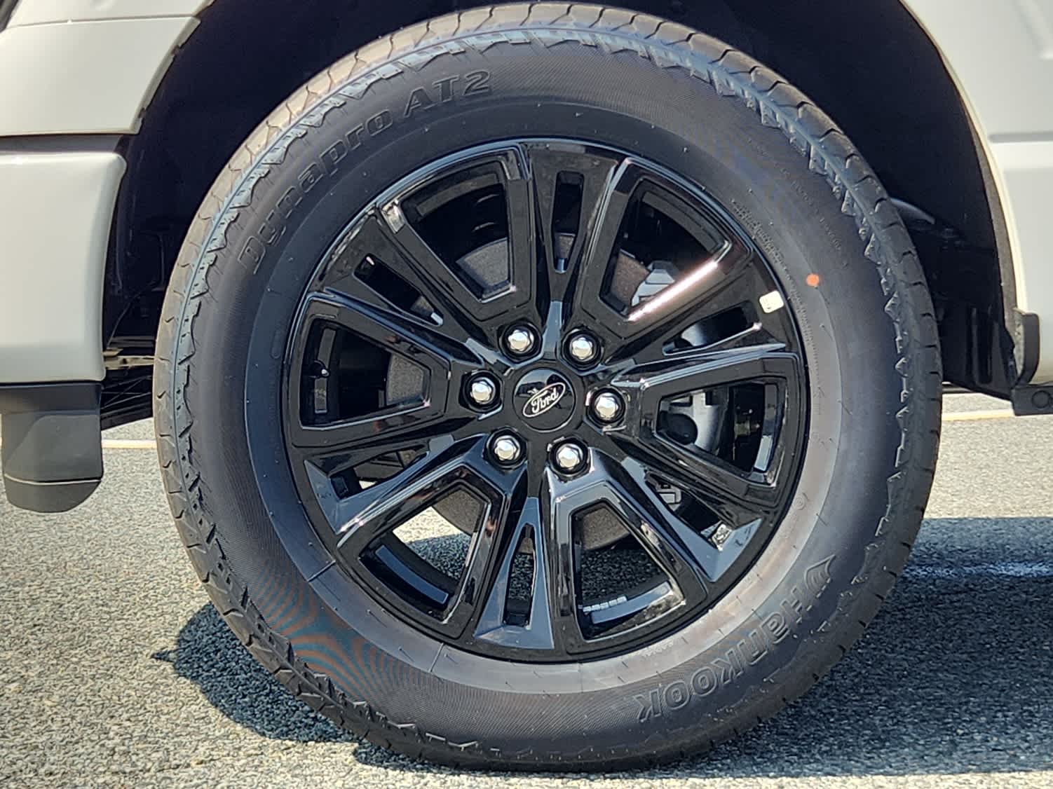 2025 Ford F-150 Platinum - Photo 6