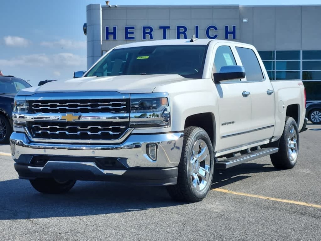Used 2018 Chevrolet Silverado 1500 LTZ 4WD Crew Cab 143.5 Truck Crew Cab