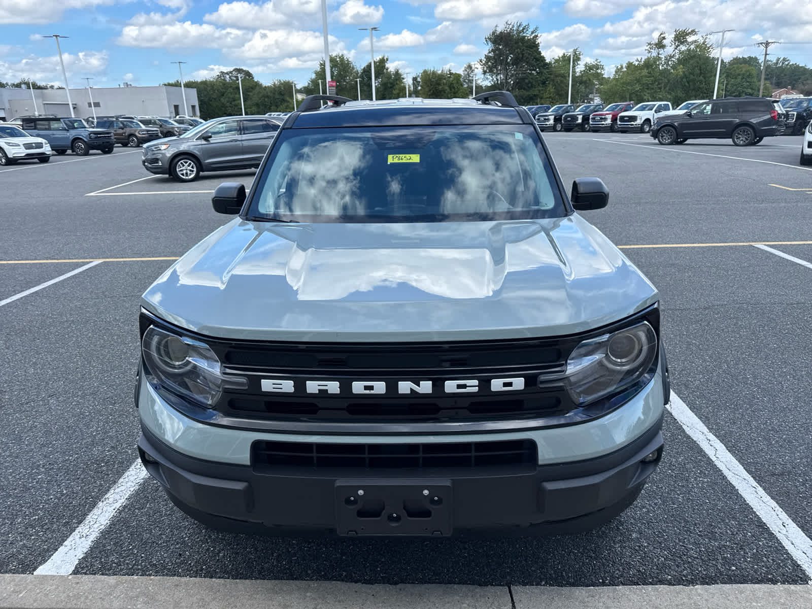 2021 Ford Bronco Sport Outer Banks photo 2