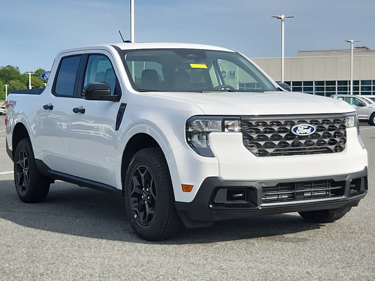 2025 Ford Maverick XLT photo 2