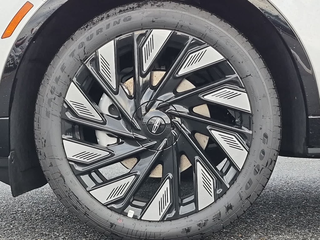 2026 Lincoln Nautilus Reserve photo 4