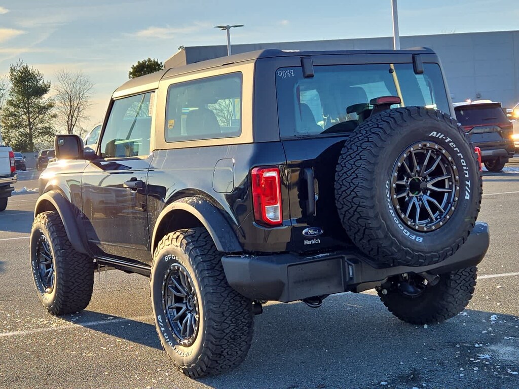 New 2025 Ford Bronco Base 4x4