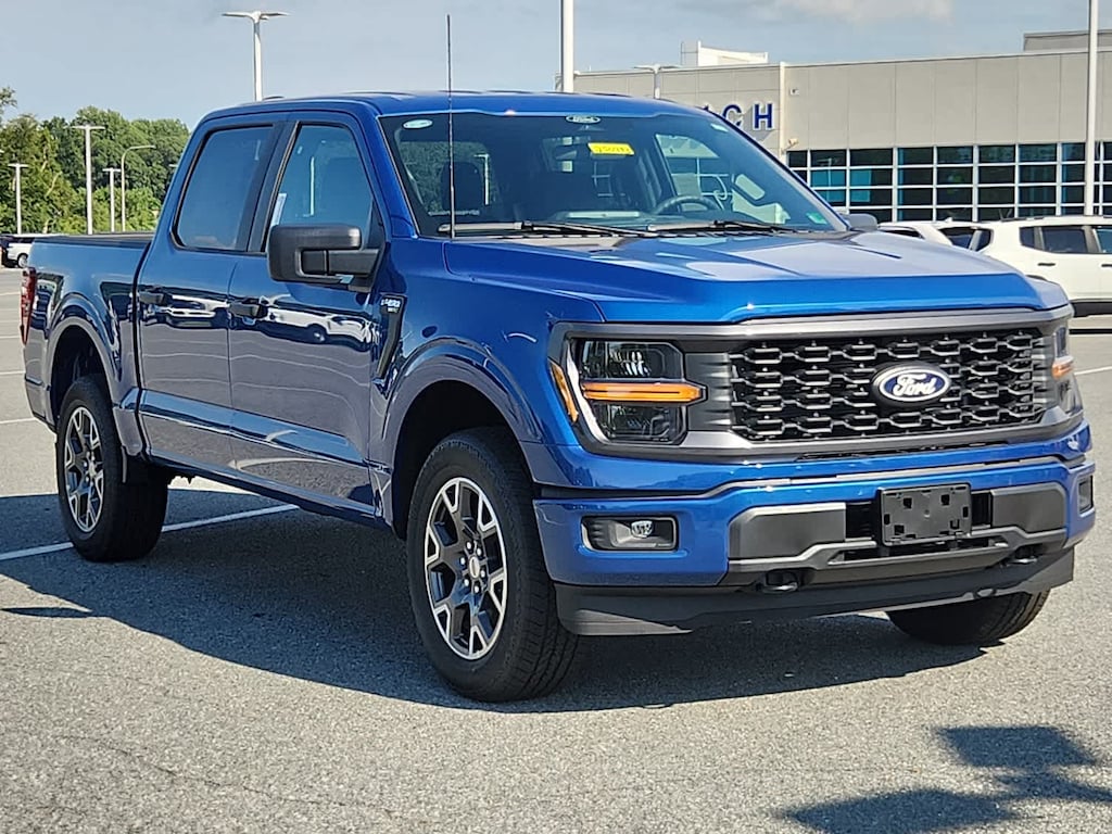 New 2025 Ford F-150 STX 4WD Supercrew 5.5 Box 4WD SuperCrew 5.5 Box
