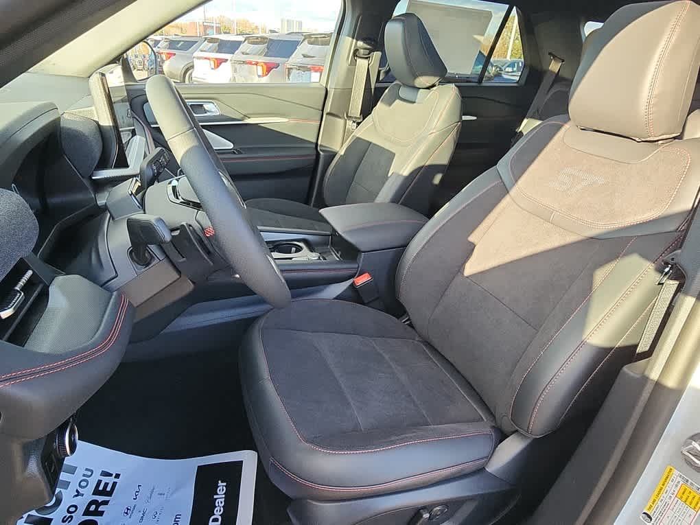 2026 Ford Explorer ST - Photo 12