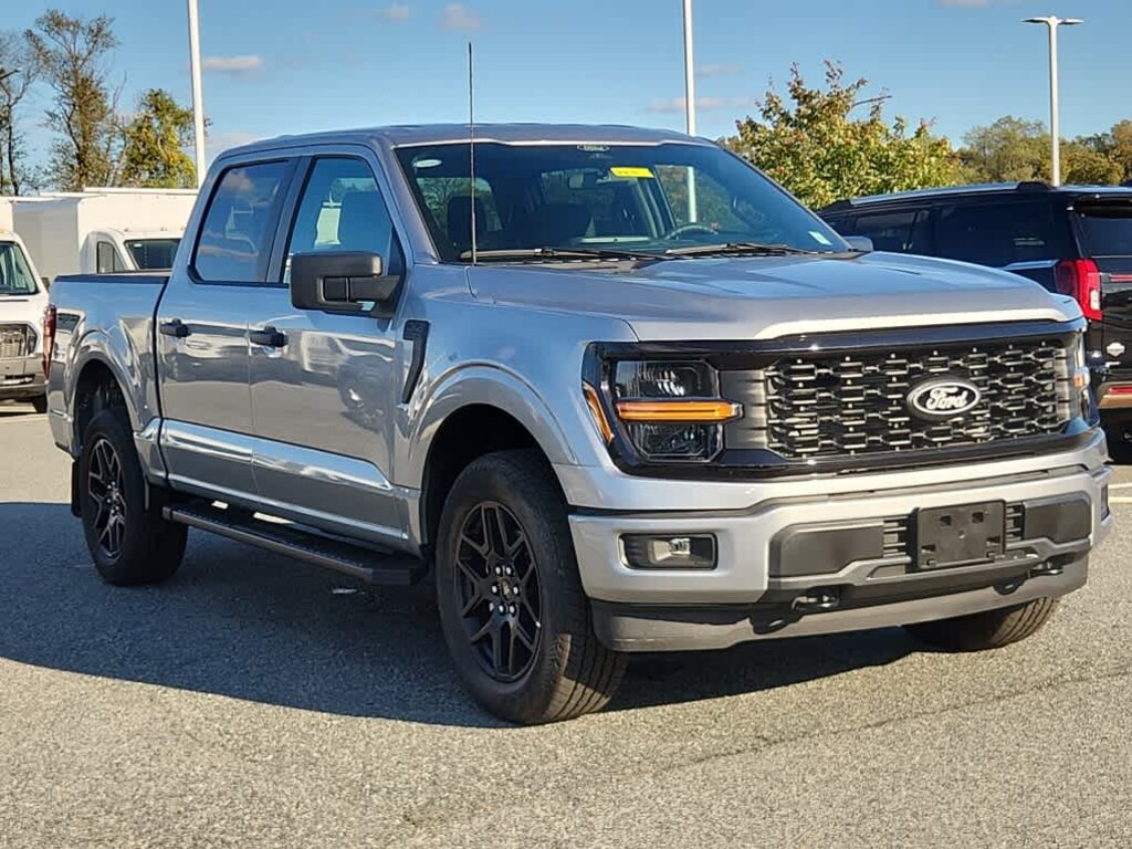 New 2025 Ford F-150 STX 4WD Supercrew 5.5 Box 4WD SuperCrew 5.5 Box