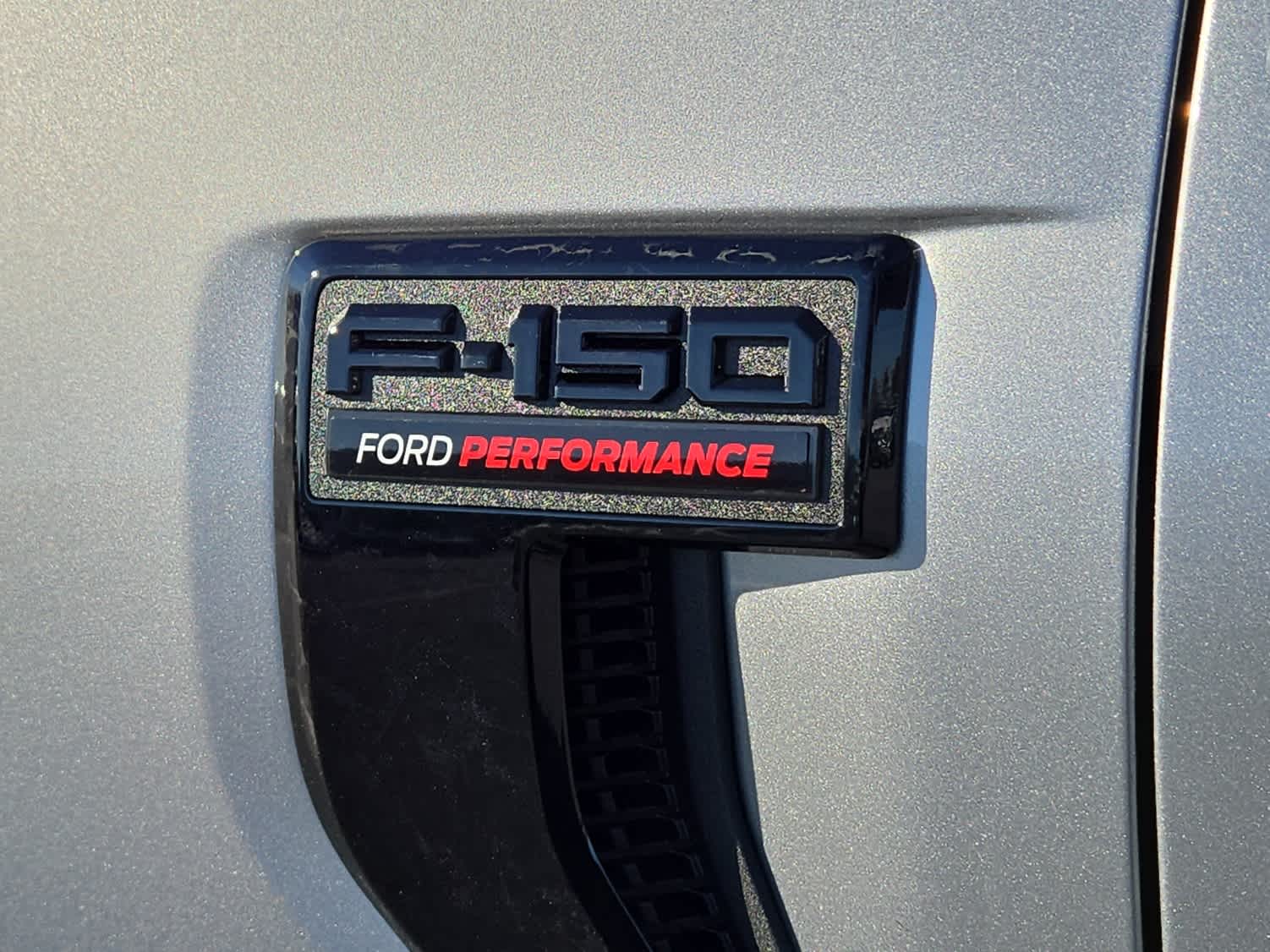 2025 Ford F-150 STX - Photo 18