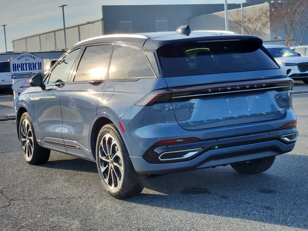 2026 Lincoln Nautilus Reserve photo 3