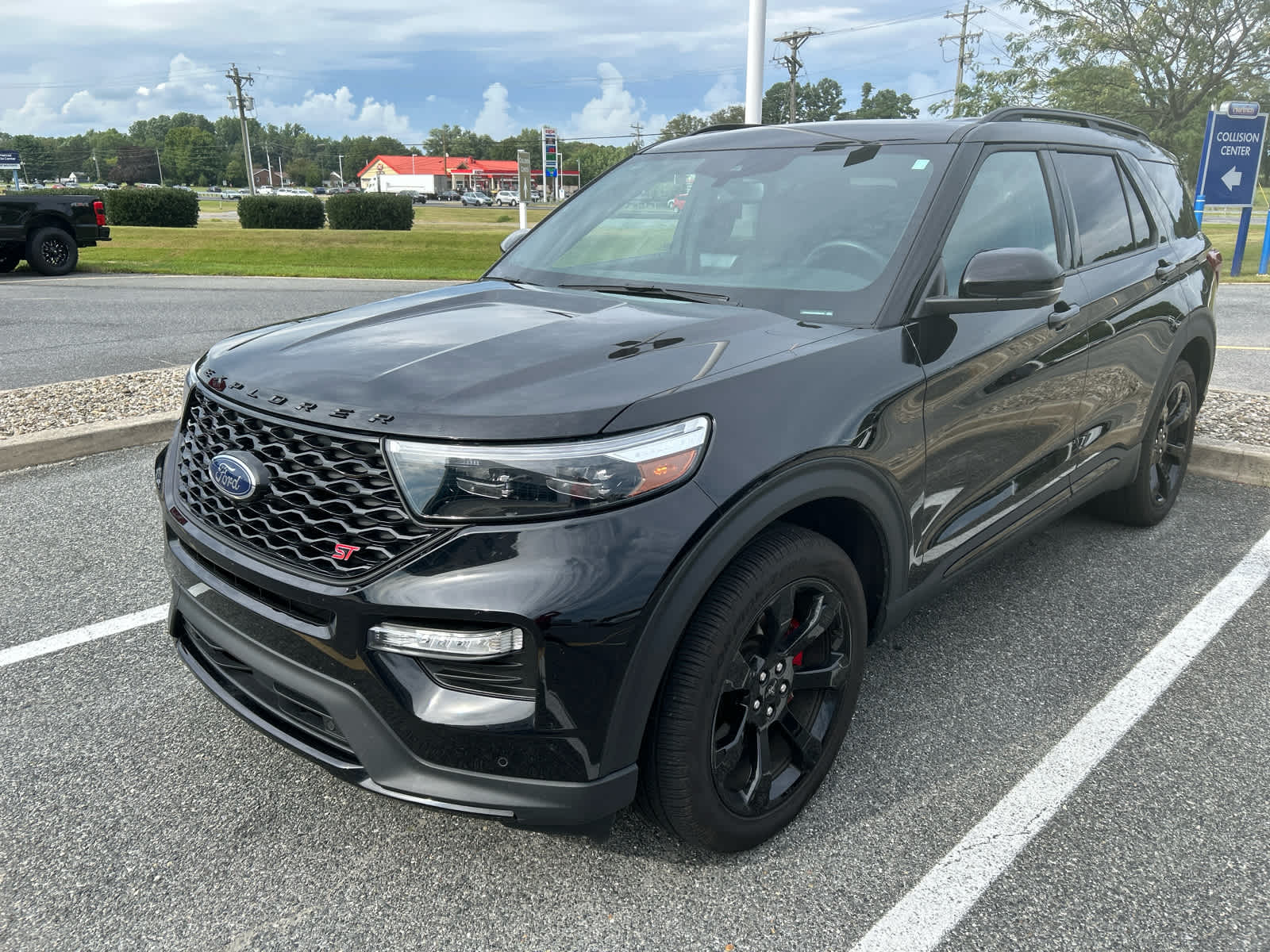 2023 Ford Explorer ST