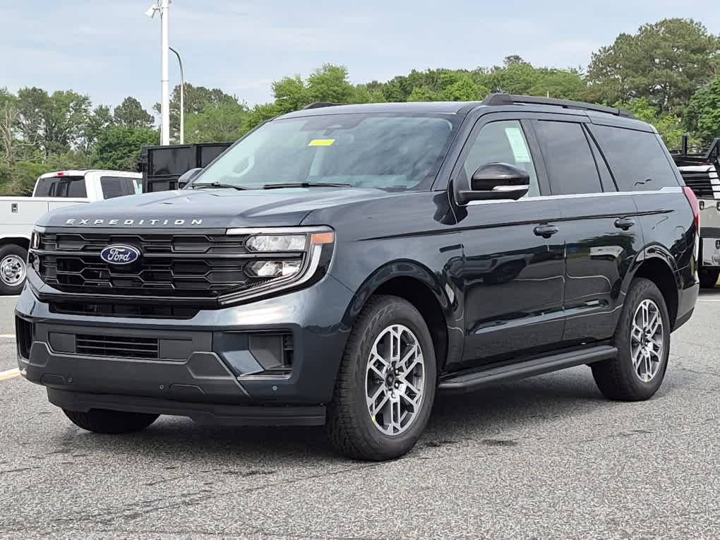 2026 Ford Expedition Active 4x4's photo