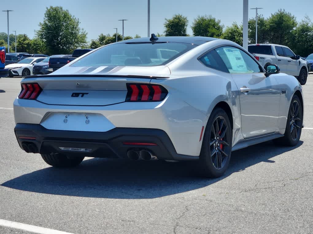 2025 Ford Mustang GT Premium photo 3