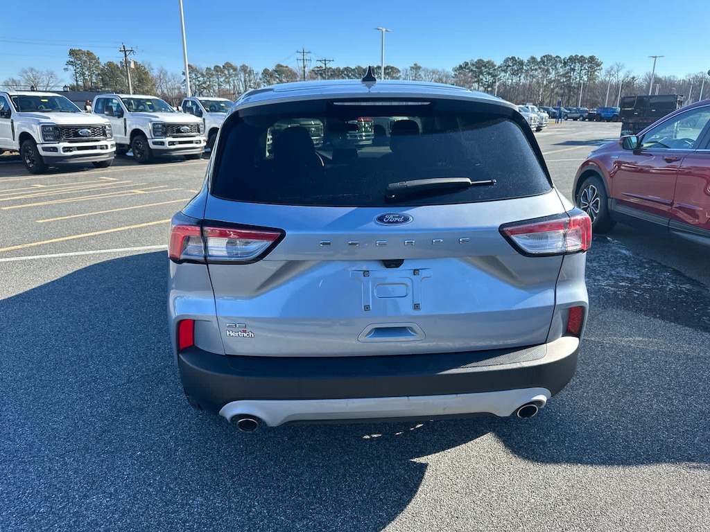 2022 Ford Escape SE photo 4