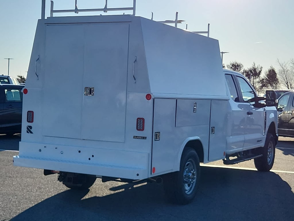 New 2024 Ford Super Duty F-350 SRW F-350 XL 4WD SuperCab 168 WB 60 CA