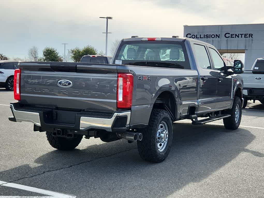 2025 Ford F-350 XL photo 3